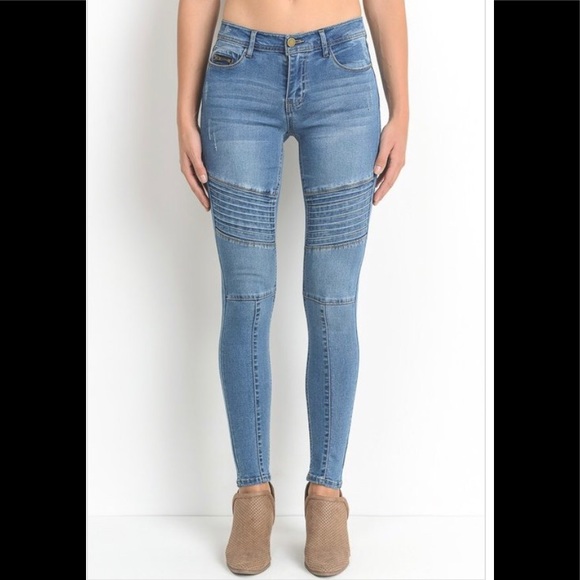 BOUTIQUE INVENTORY CLEAR OUT: Moto skinny jeans - Picture 2 of 2